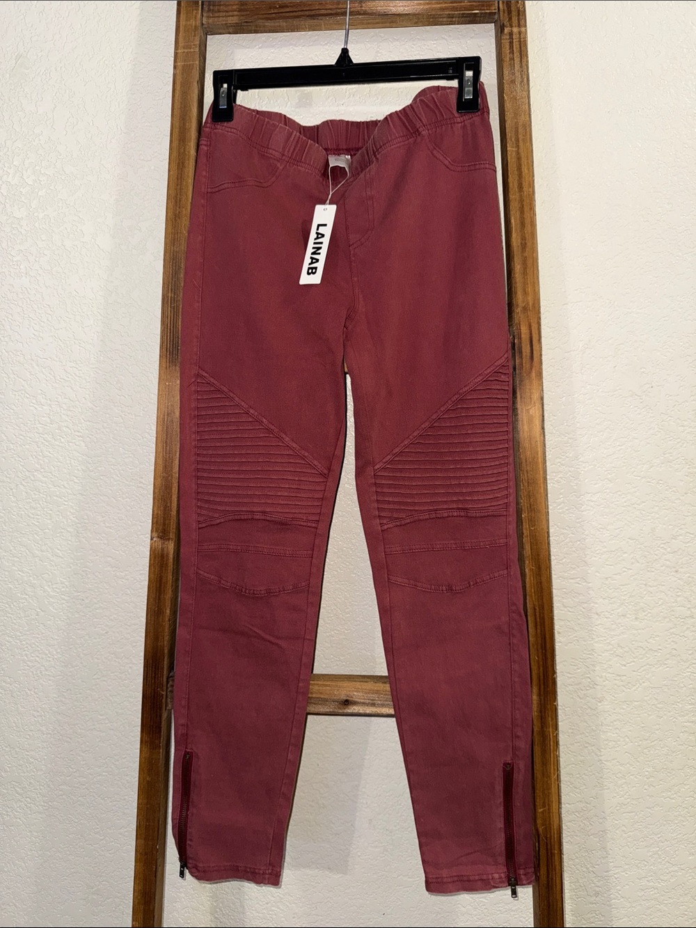 Women’s Moto Skinny Jeans in Burgundy Large